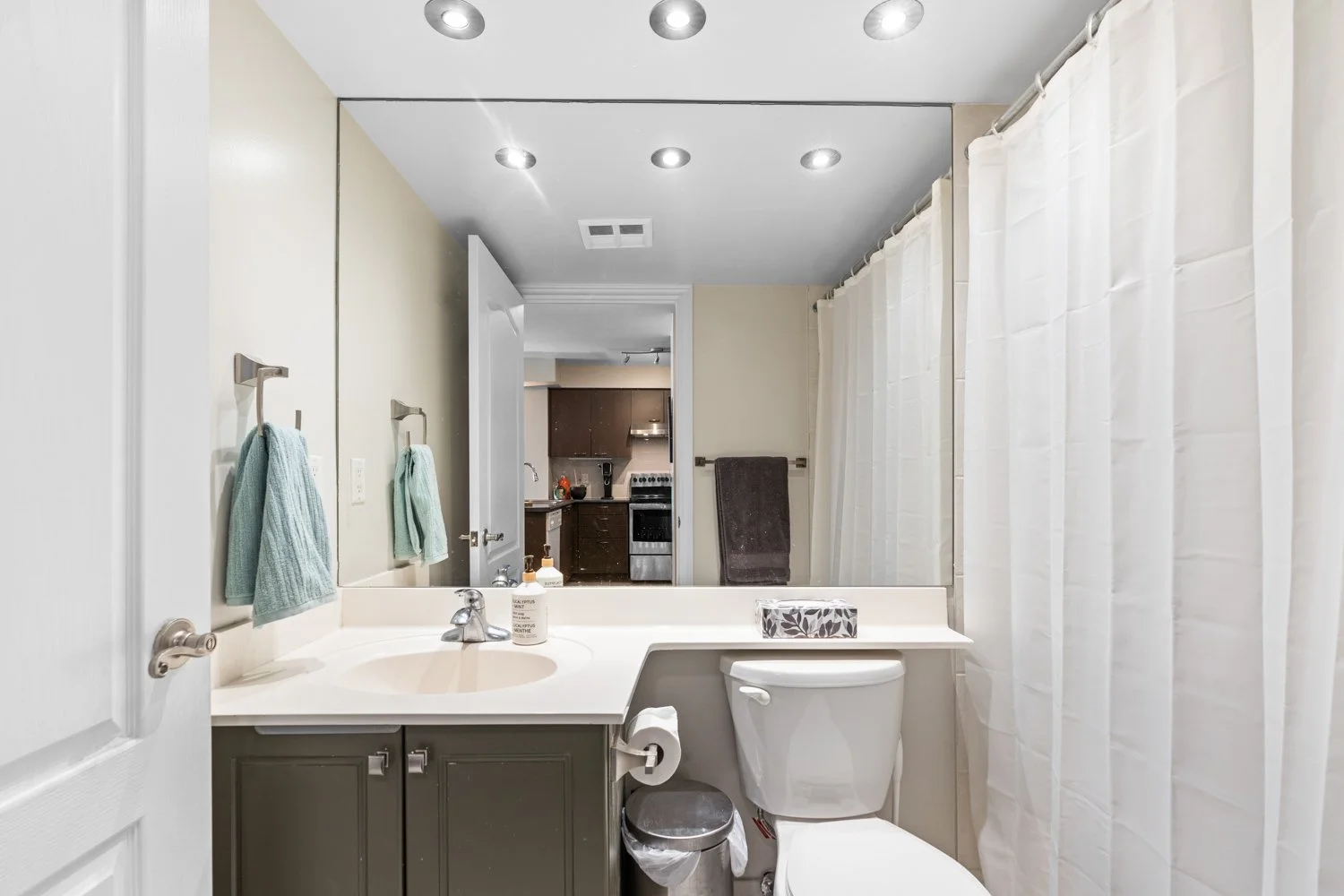 48 Suncrest_018.jpg