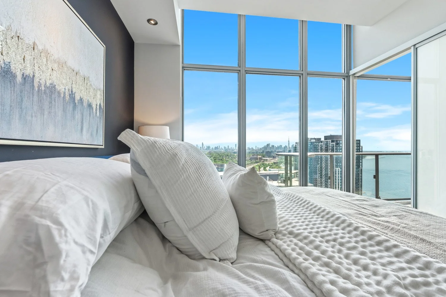105 The Queensway_018.jpg
