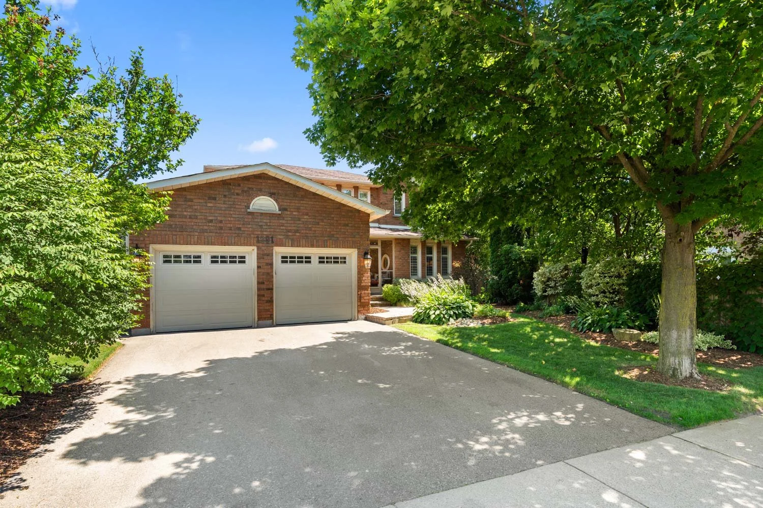 1291 Windrush Drive_001.jpg