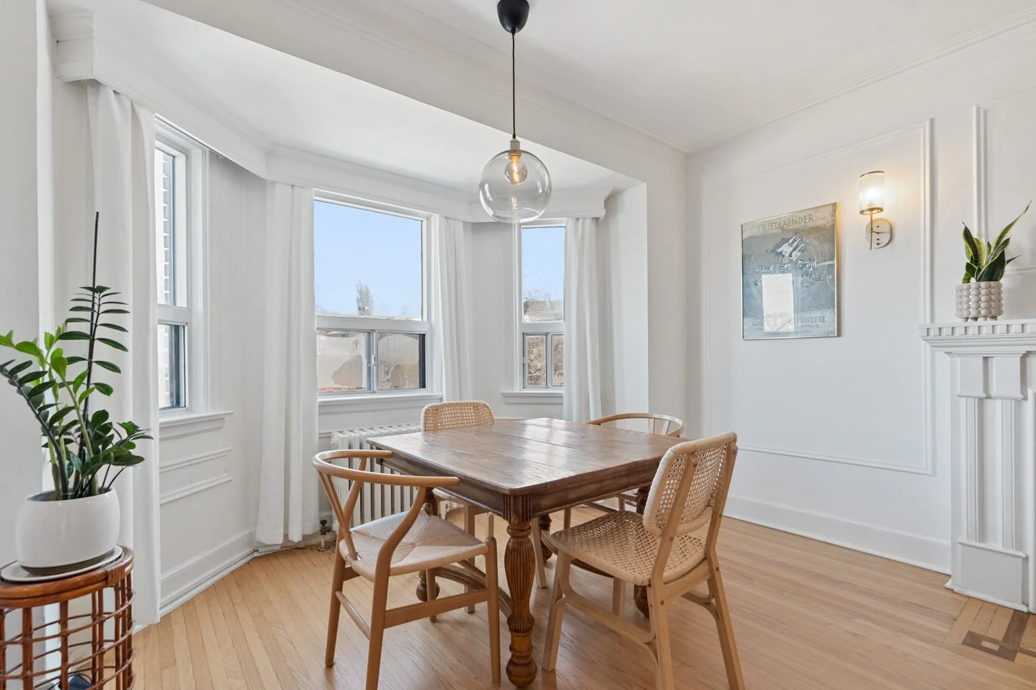 1646 Bathurst_007.jpg