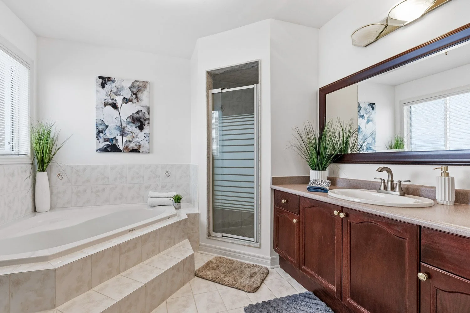 182 Waterbury_023.jpg