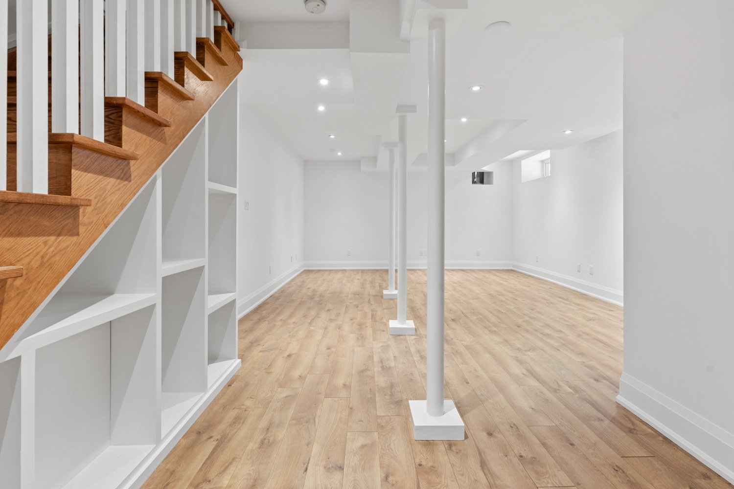 474 Armadale Ave_036.jpg