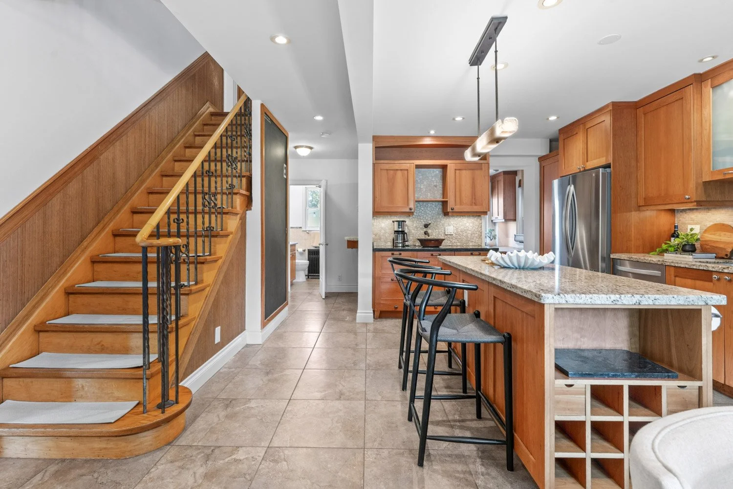 327 Bessborough_010.jpg