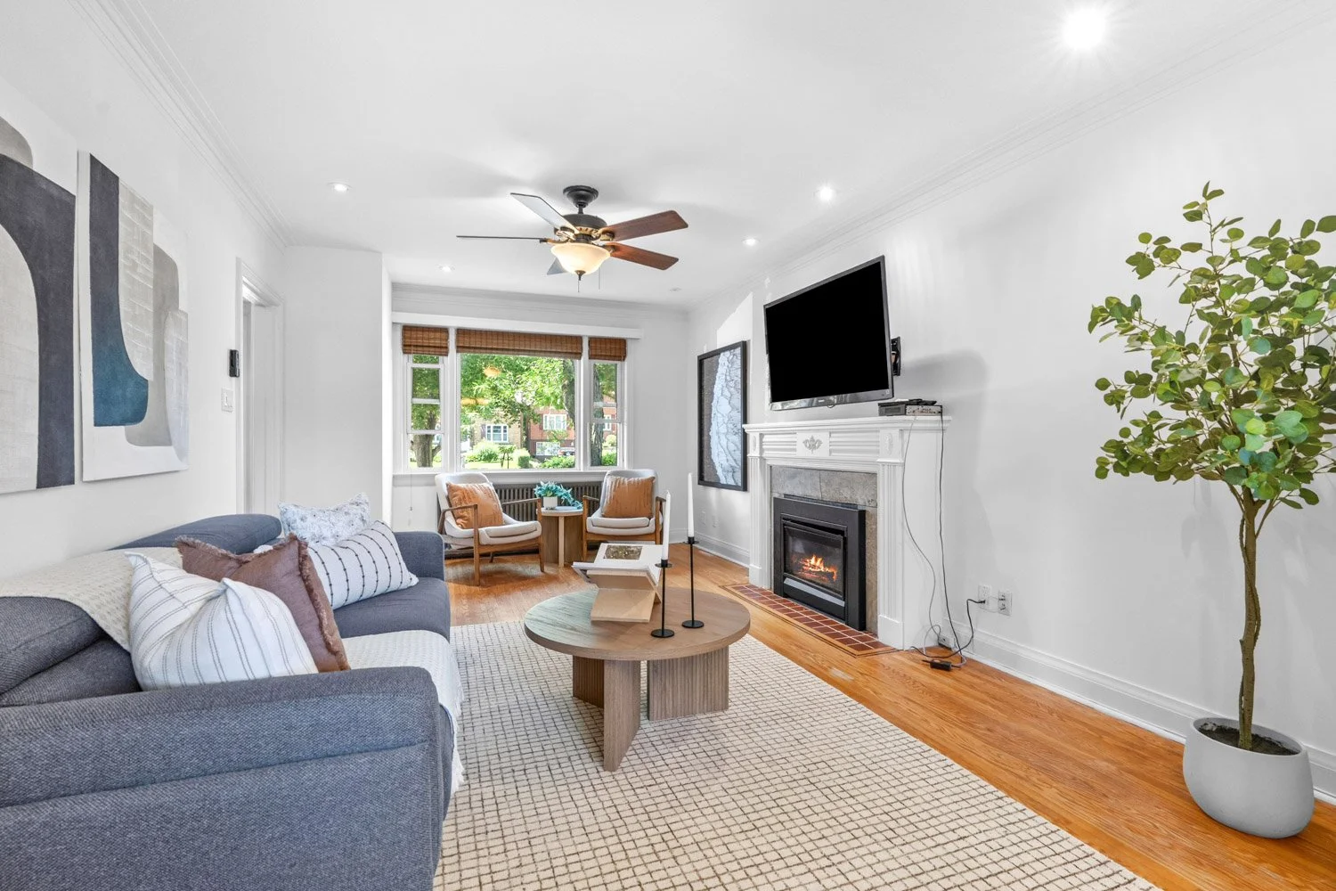 327 Bessborough_018.jpg