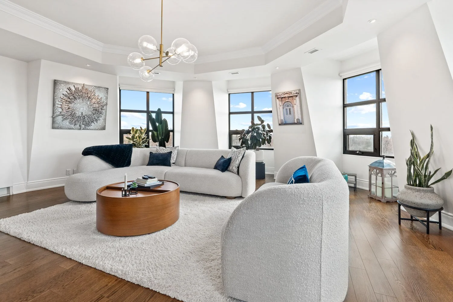 650 Mt Pleasant_004.jpg