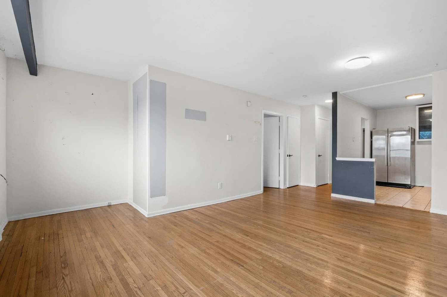 3524 Bathurst St_033.jpg
