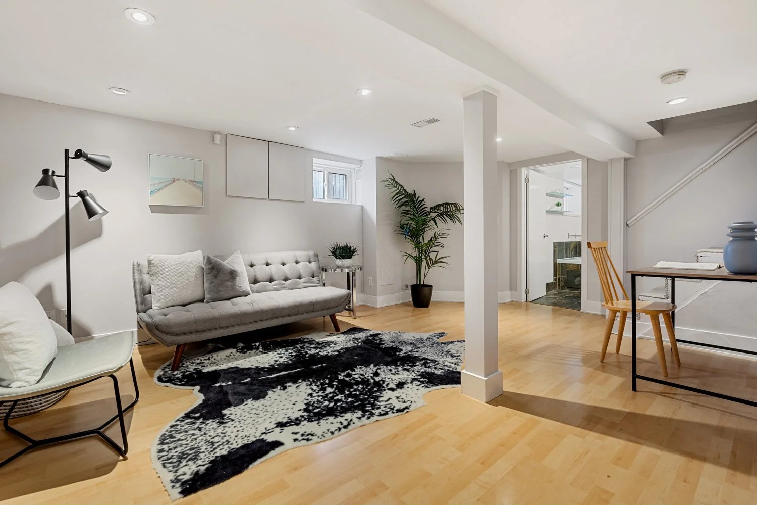 278 Montrose_040.jpg