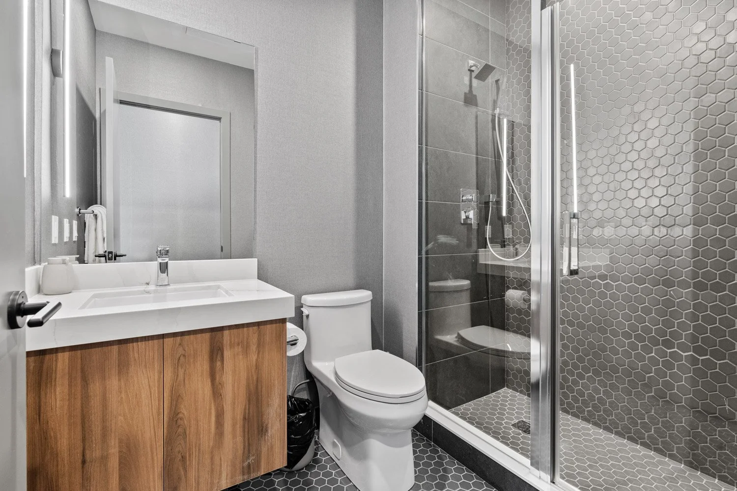 2075 King Rd_044.jpg