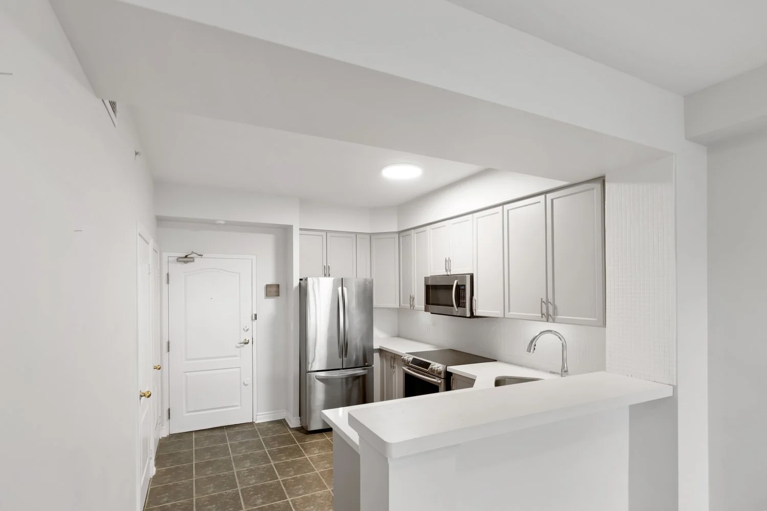 3531 lakeshore_012.jpg