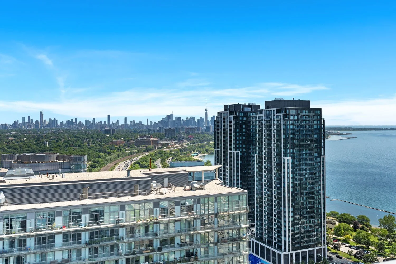 105 The Queensway_032.jpg