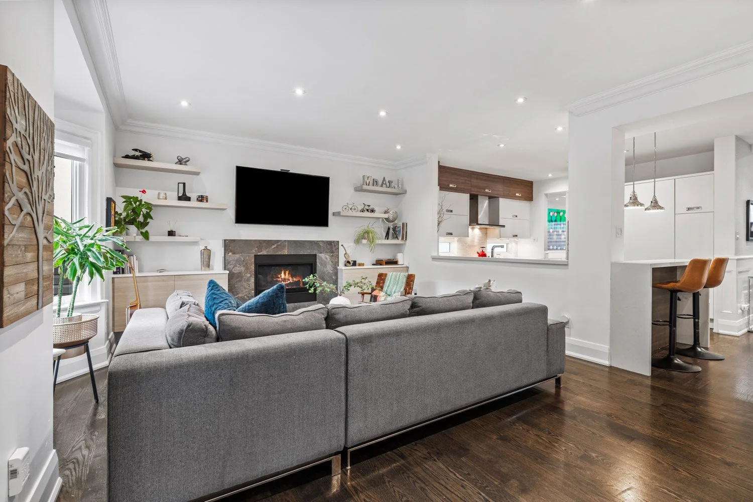 329 Broadway_011.jpg