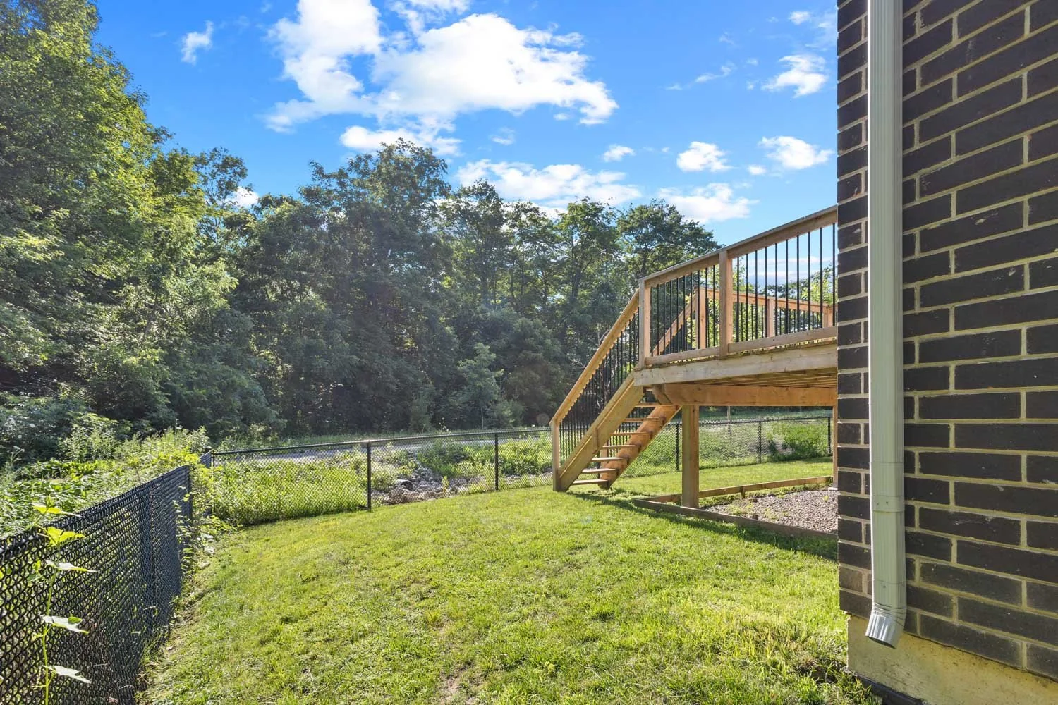91 Woodedge circle_038.jpg