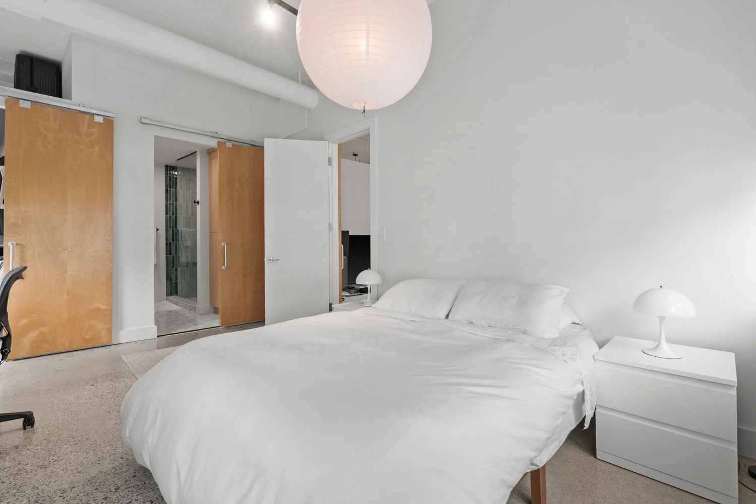188 Eglinton_025.jpg