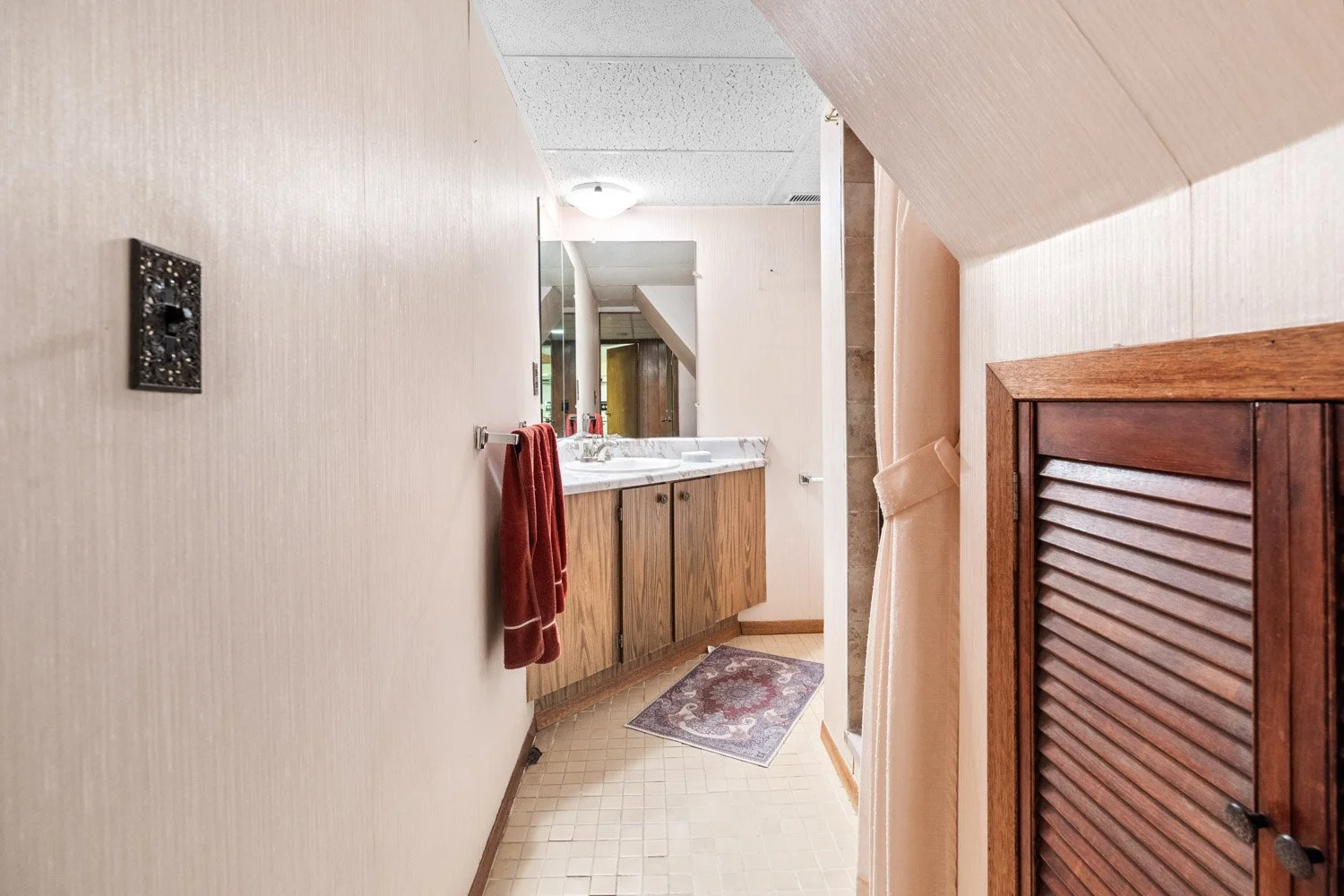 114 Gracefield_028.jpg