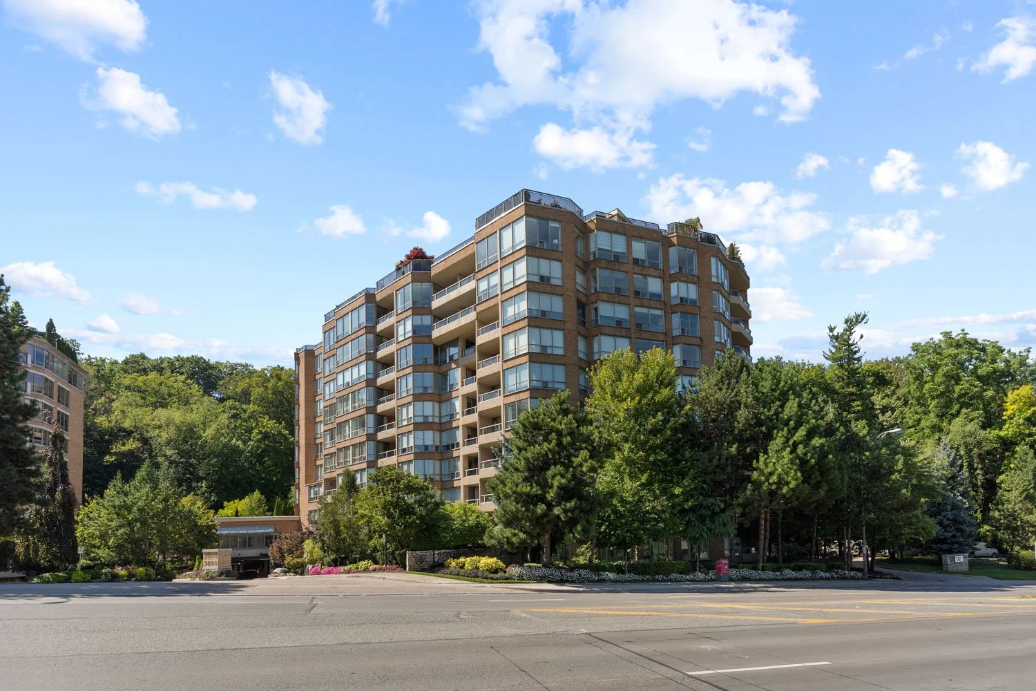 3800 Yonge_001.jpg