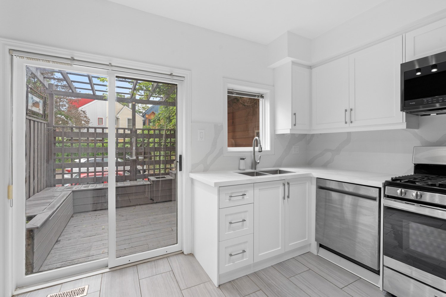 185 Lippincott_008.jpg