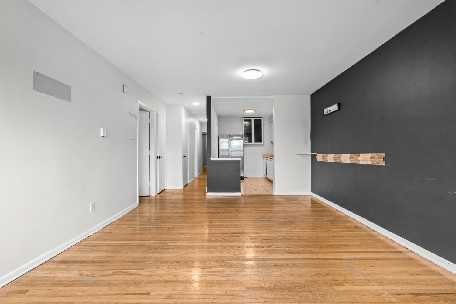 3524 Bathurst St_032.jpg