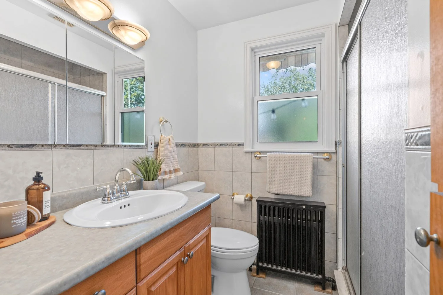 327 Bessborough_022.jpg