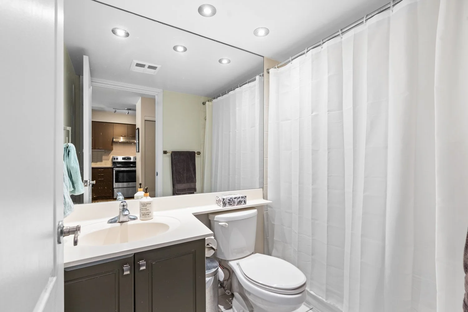 48 Suncrest_019.jpg