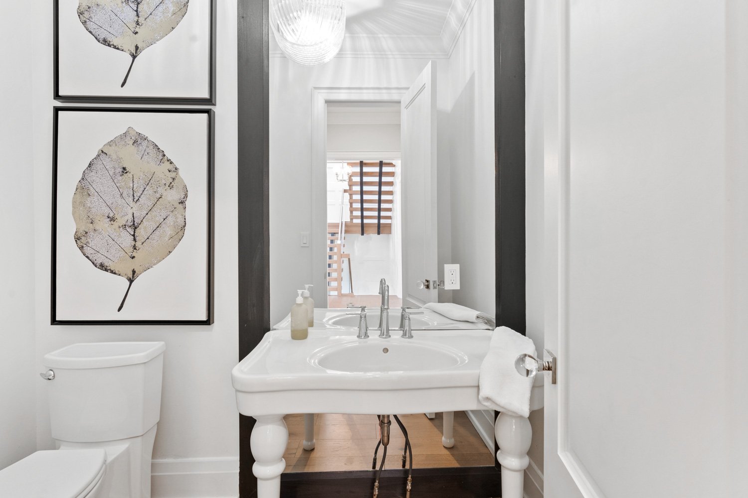 197 Sherwood_029.jpg