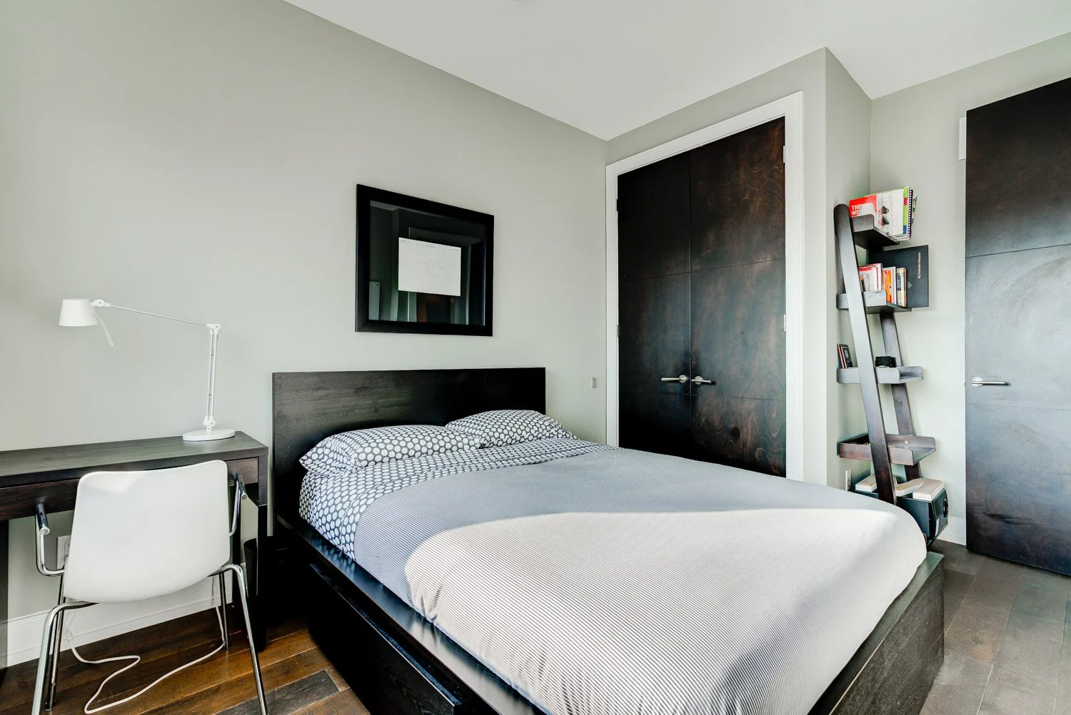 484 St Germain INT_037.jpg