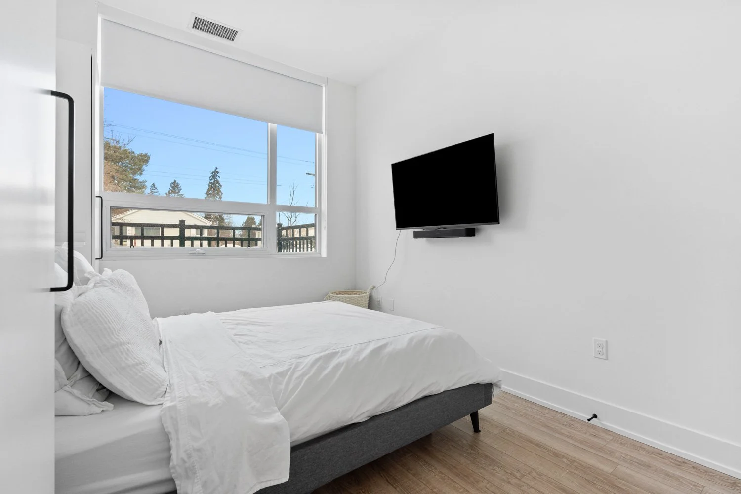 2075 King Rd_015.jpg