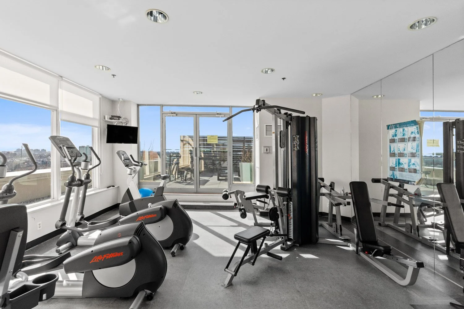 200 Manitoba_030.jpg