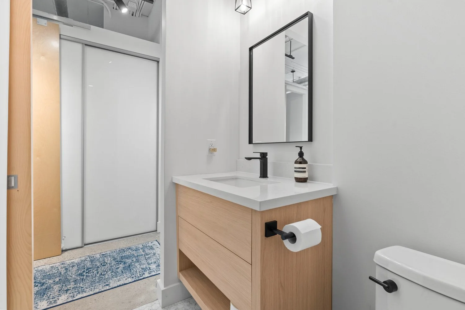 188 Eglinton_037.jpg