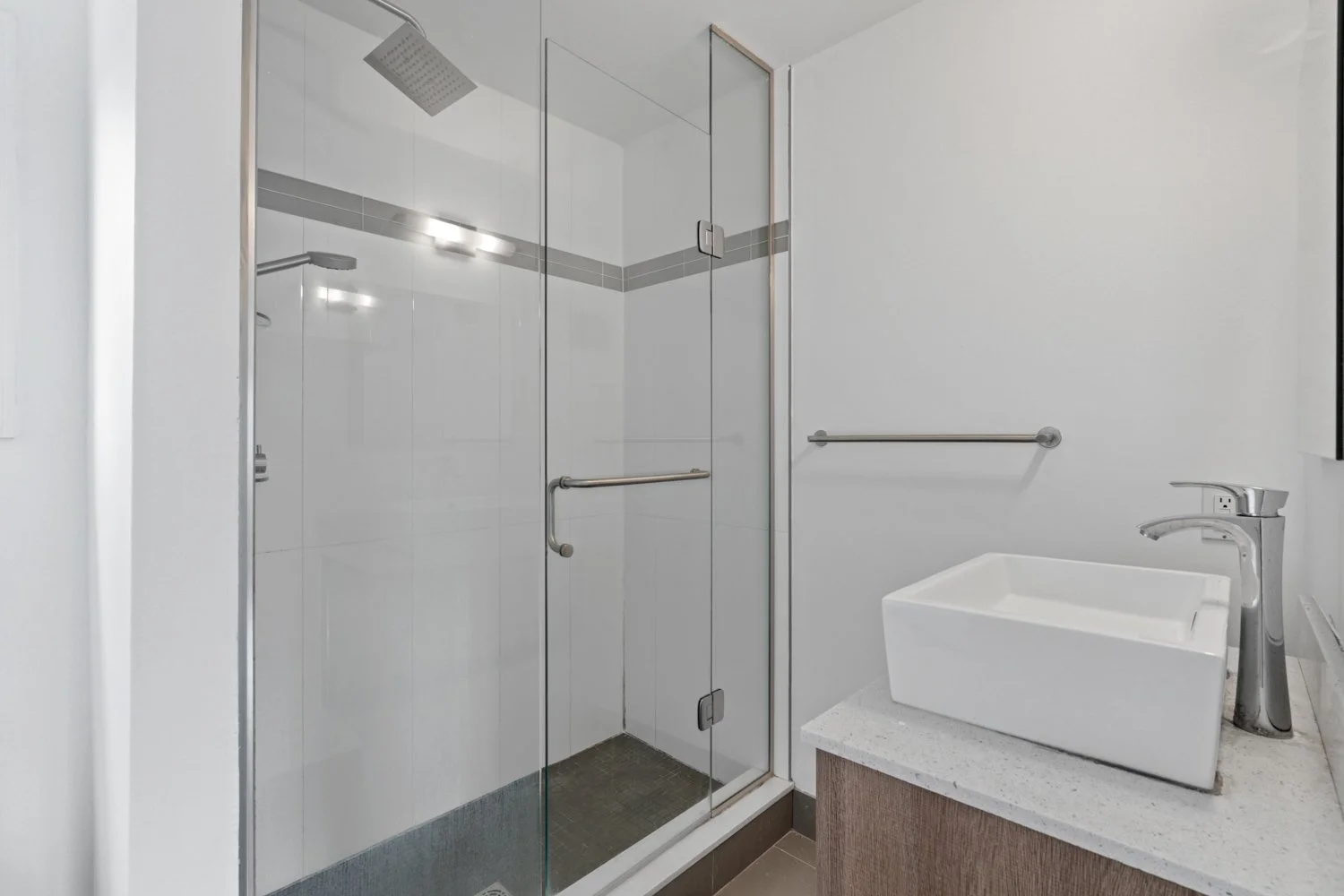 185 Lippincott_030.jpg