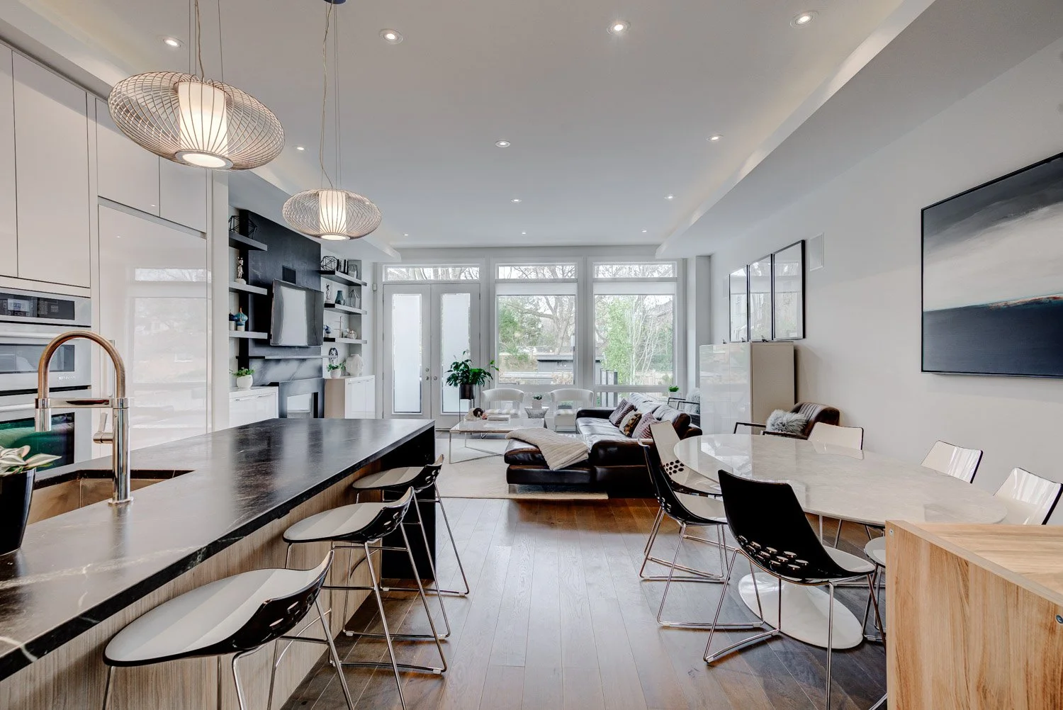 484 St Germain INT_015.jpg