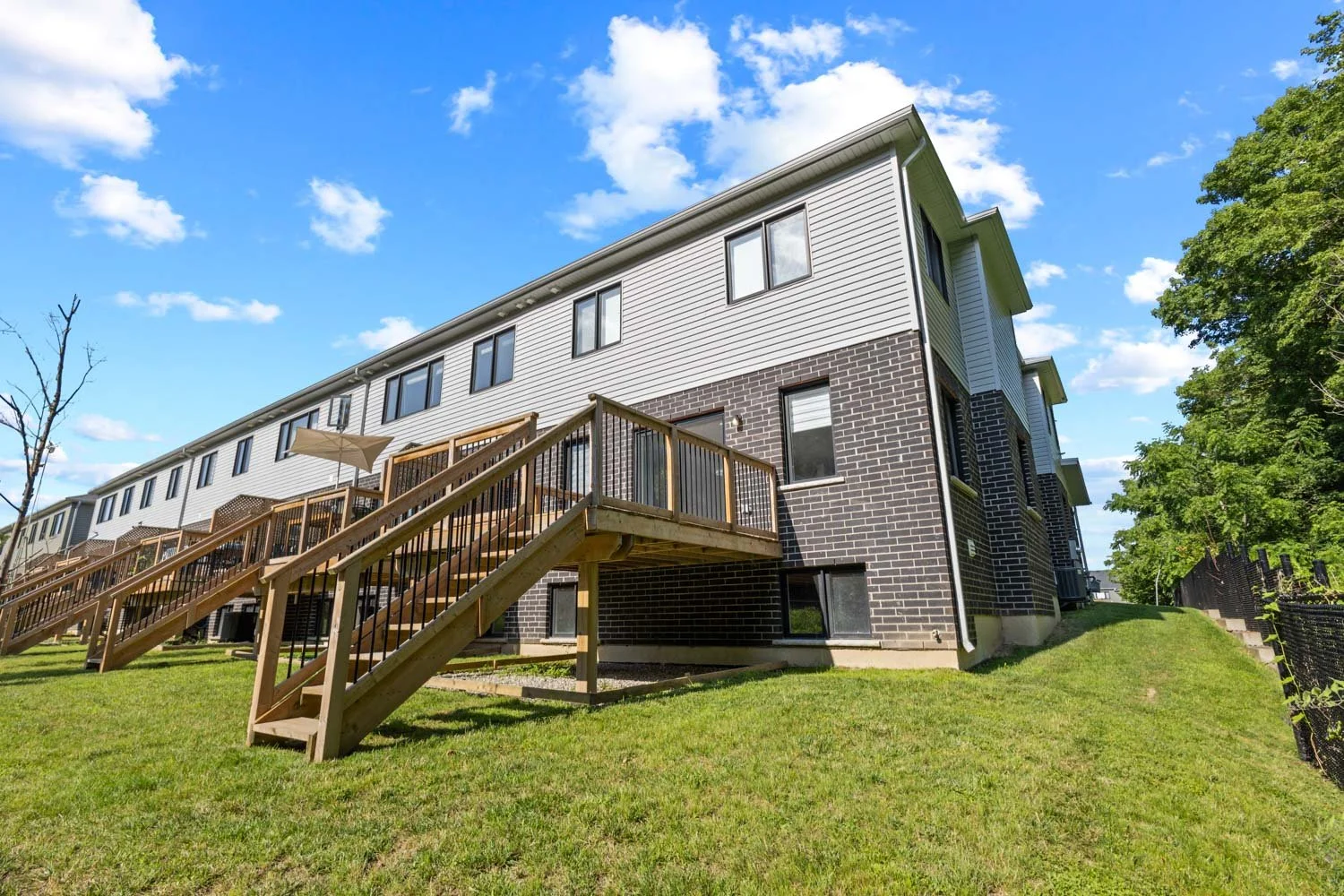 91 Woodedge circle_039.jpg