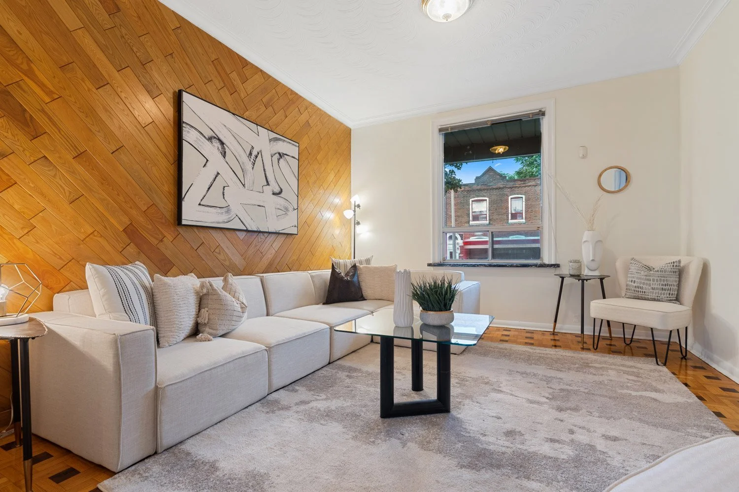 921 Lansdowne_003.jpg