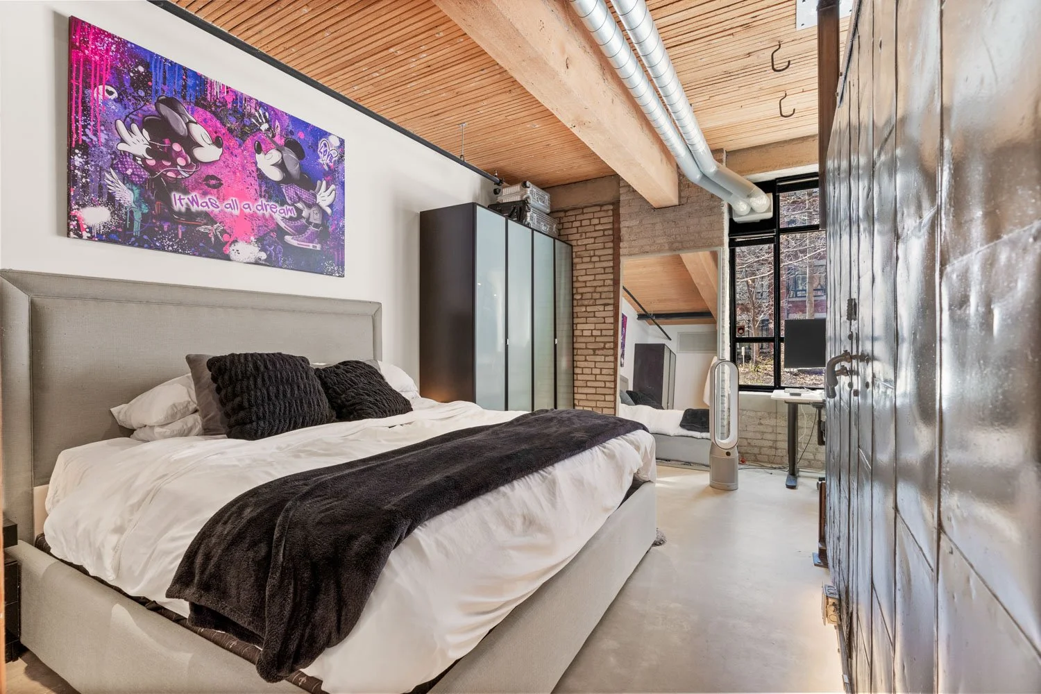 68 Broadview_012.jpg