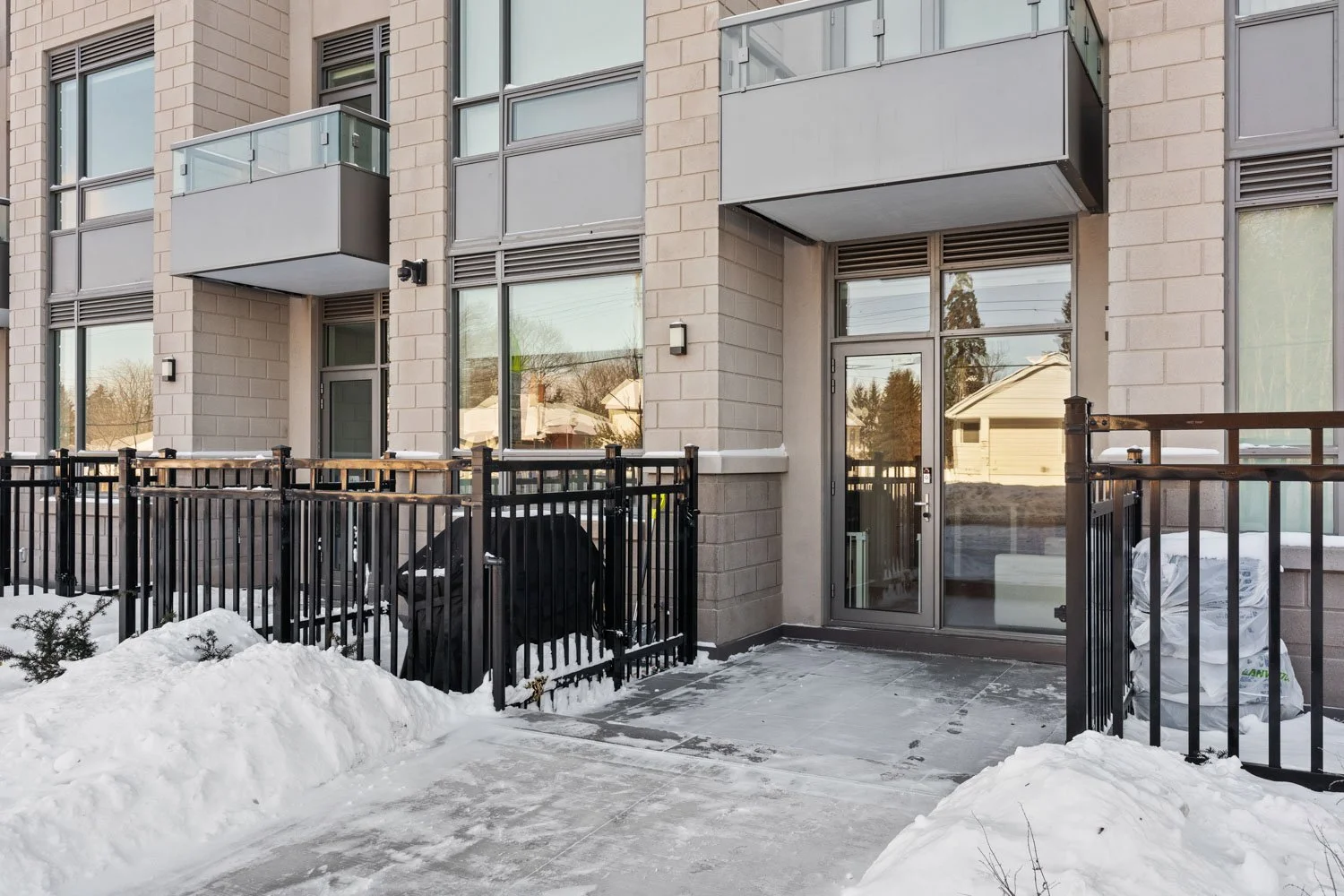 2075 King Rd_027.jpg