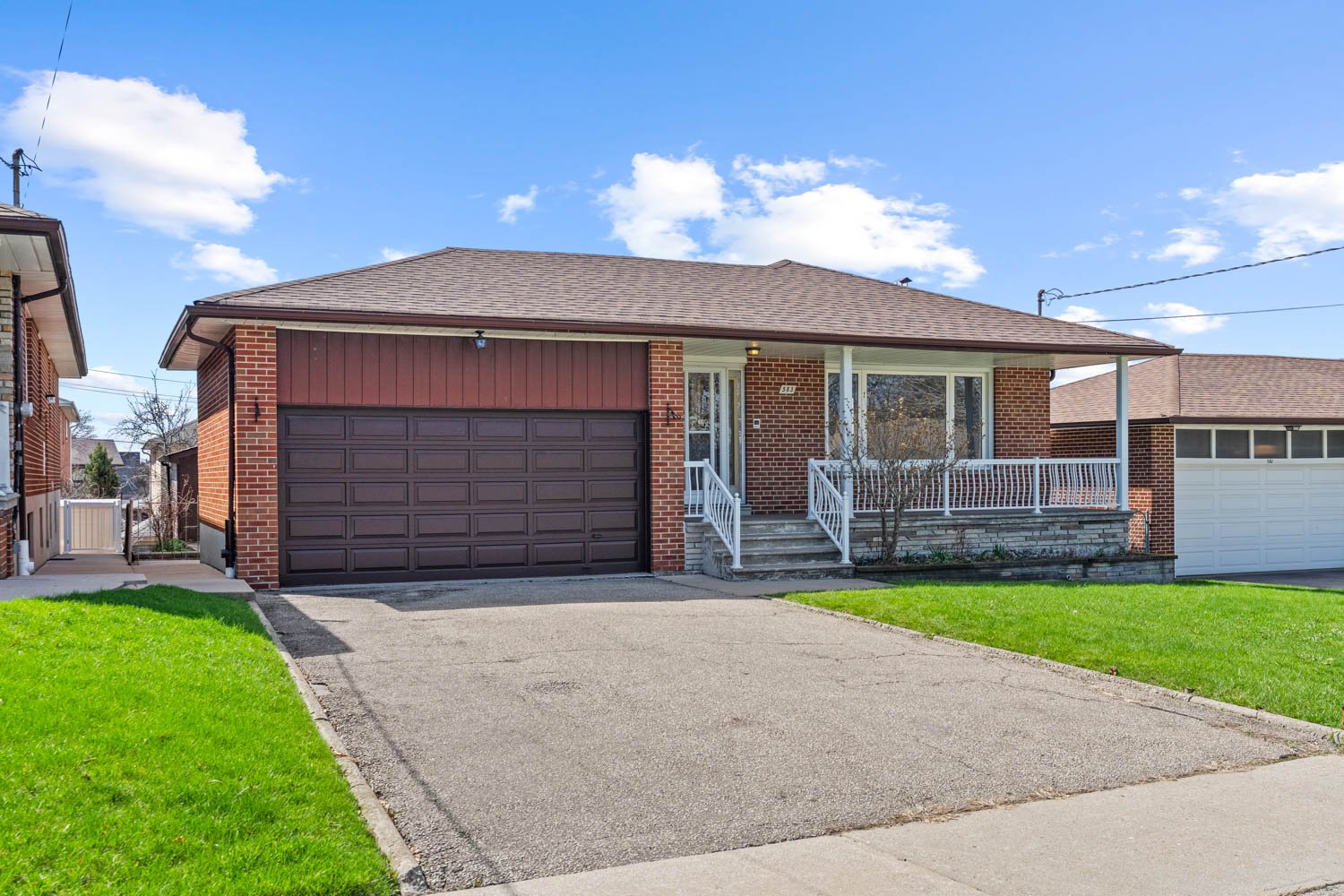 583 Queens Dr_038.jpg