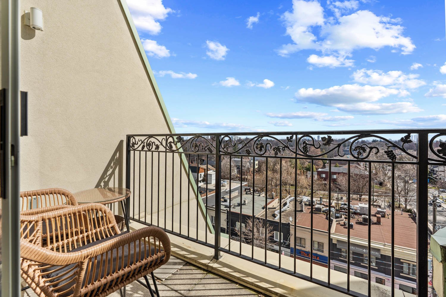 650 Mt Pleasant_038.jpg