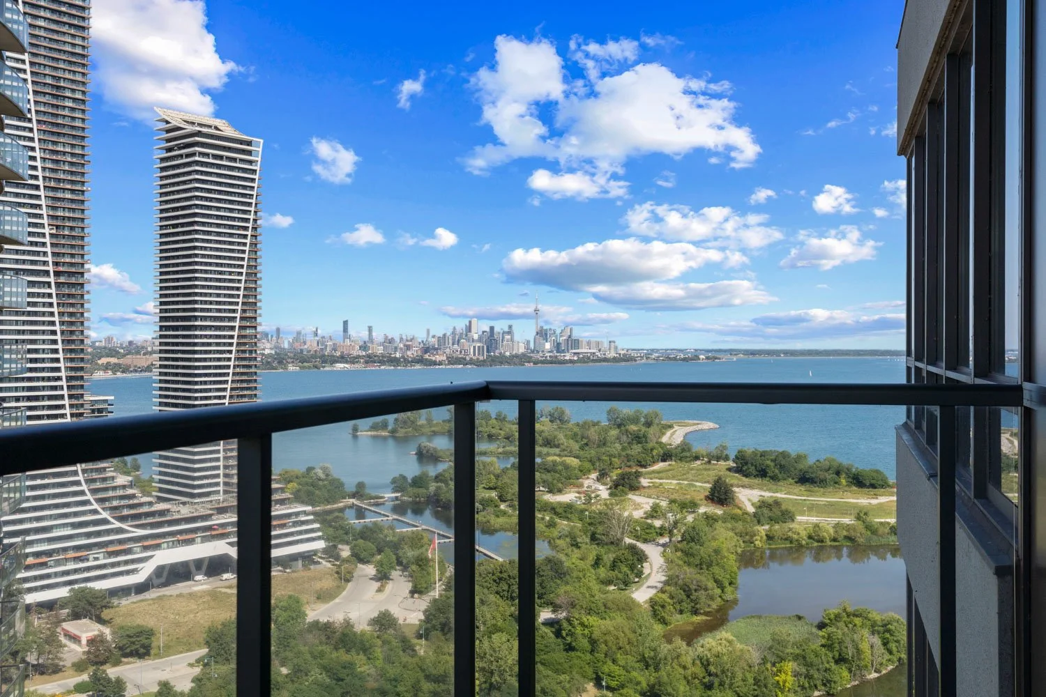 2240 Lakeshore #3006_069.jpg