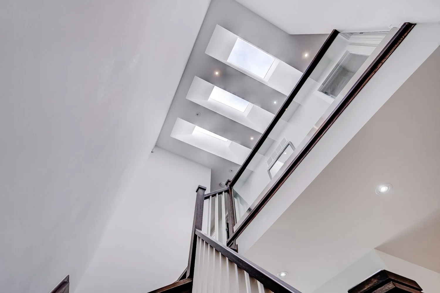 484 St Germain INT_027.jpg