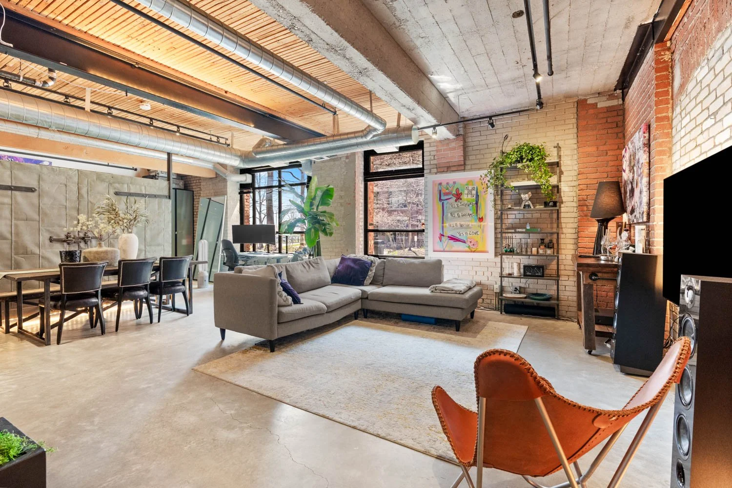 68 Broadview_002.jpg