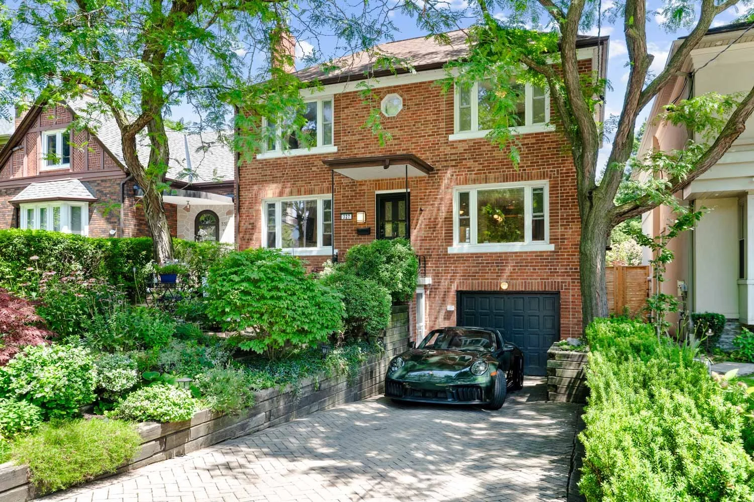 327 Bessborough_001.jpg