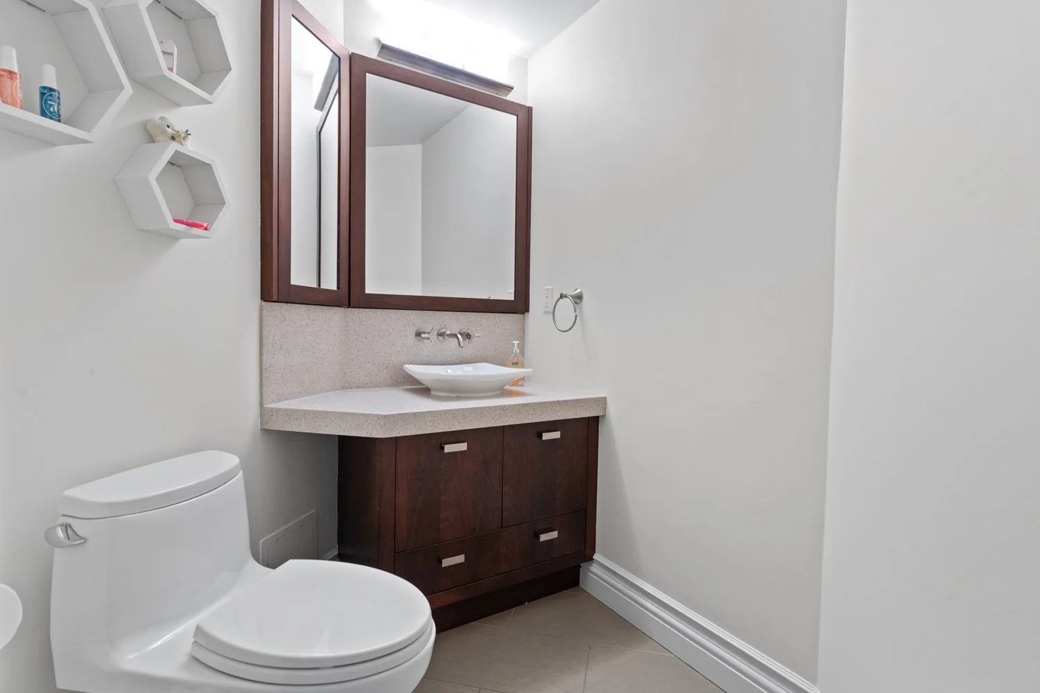 38 Avenue Rd_029.jpg