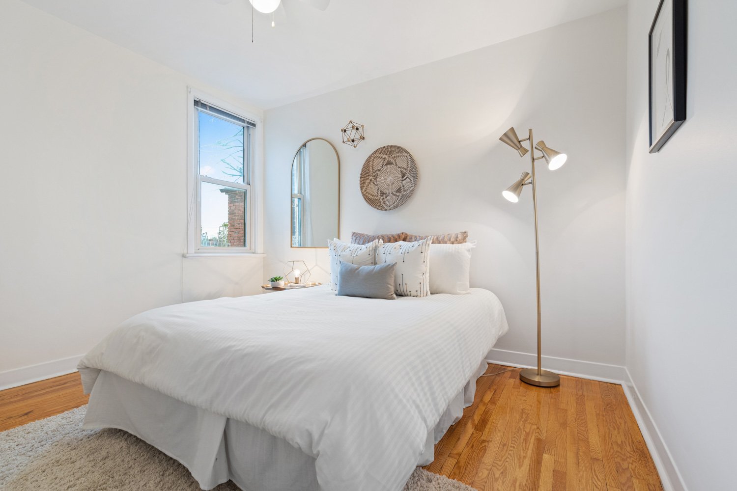 921 Lansdowne_022.jpg