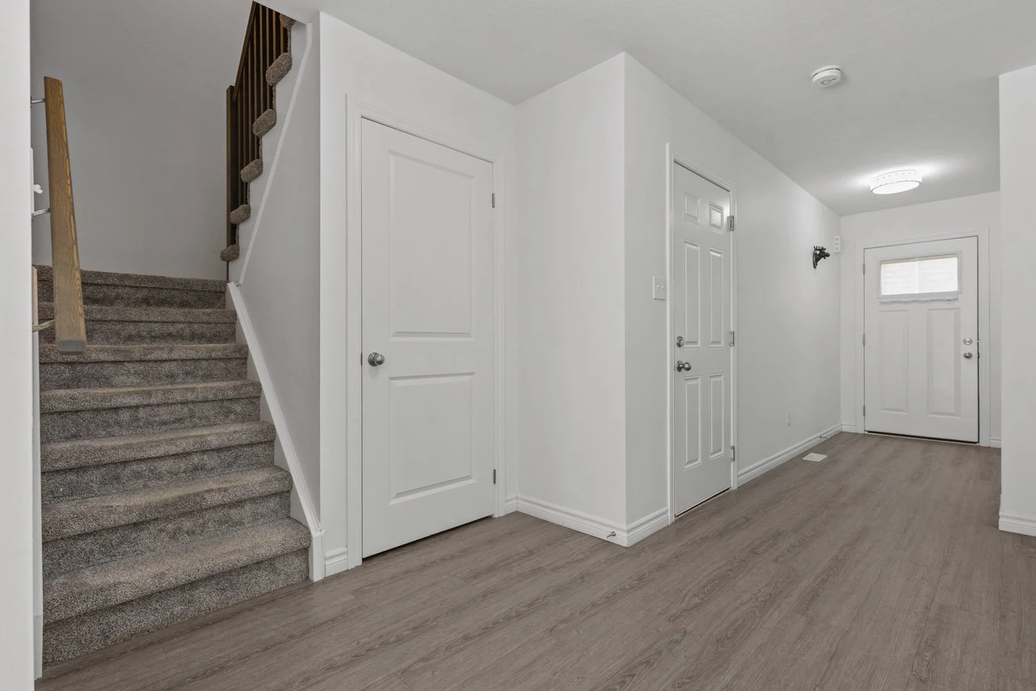 91 Woodedge circle_019.jpg