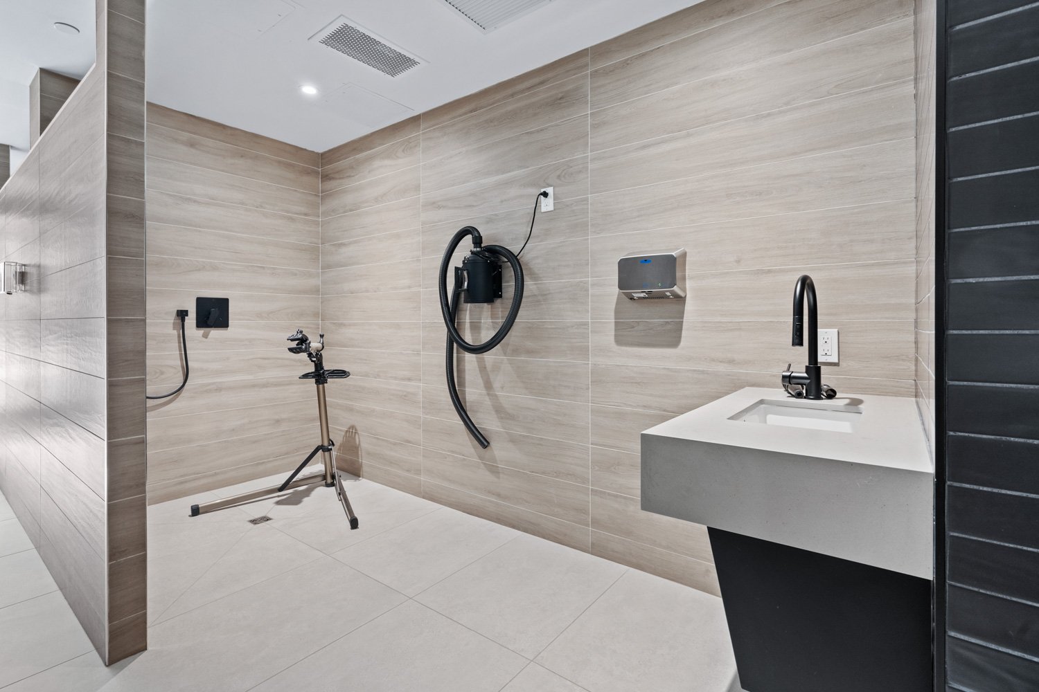 2075 King Rd_029.jpg