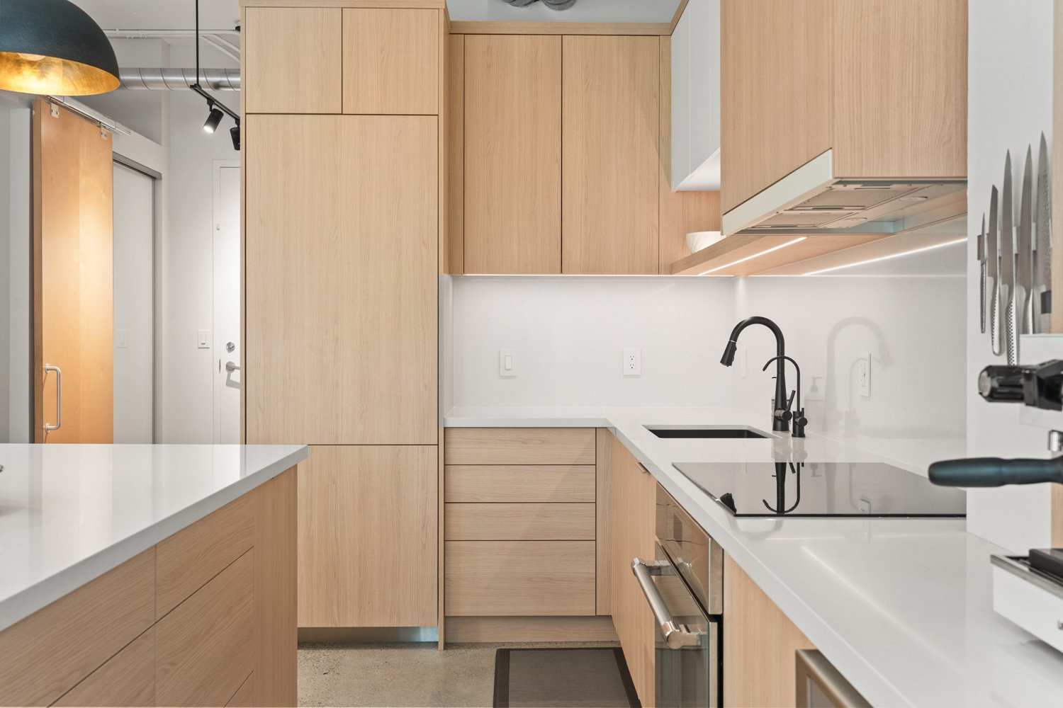 188 Eglinton_006.jpg