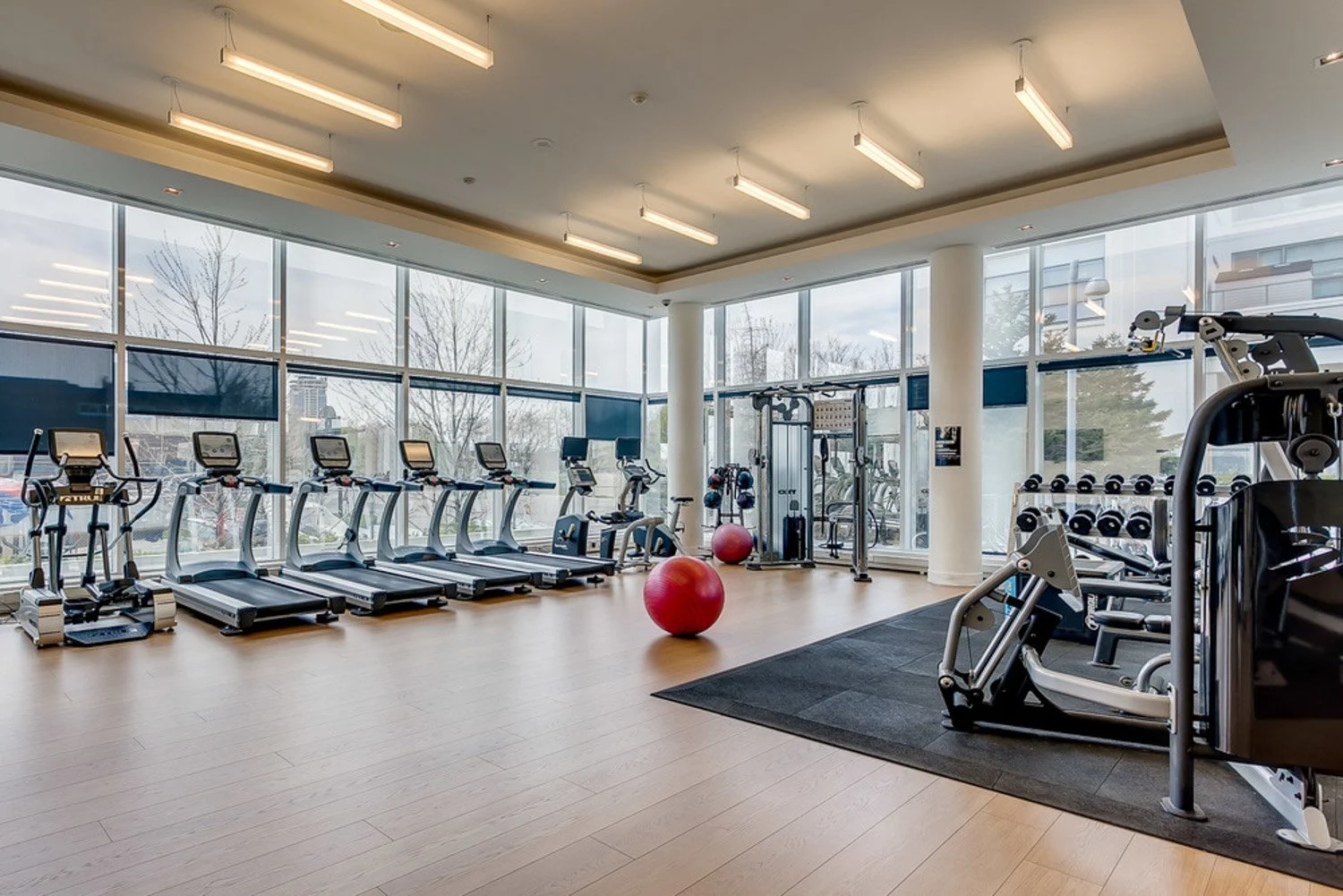 Amenities_001.jpg