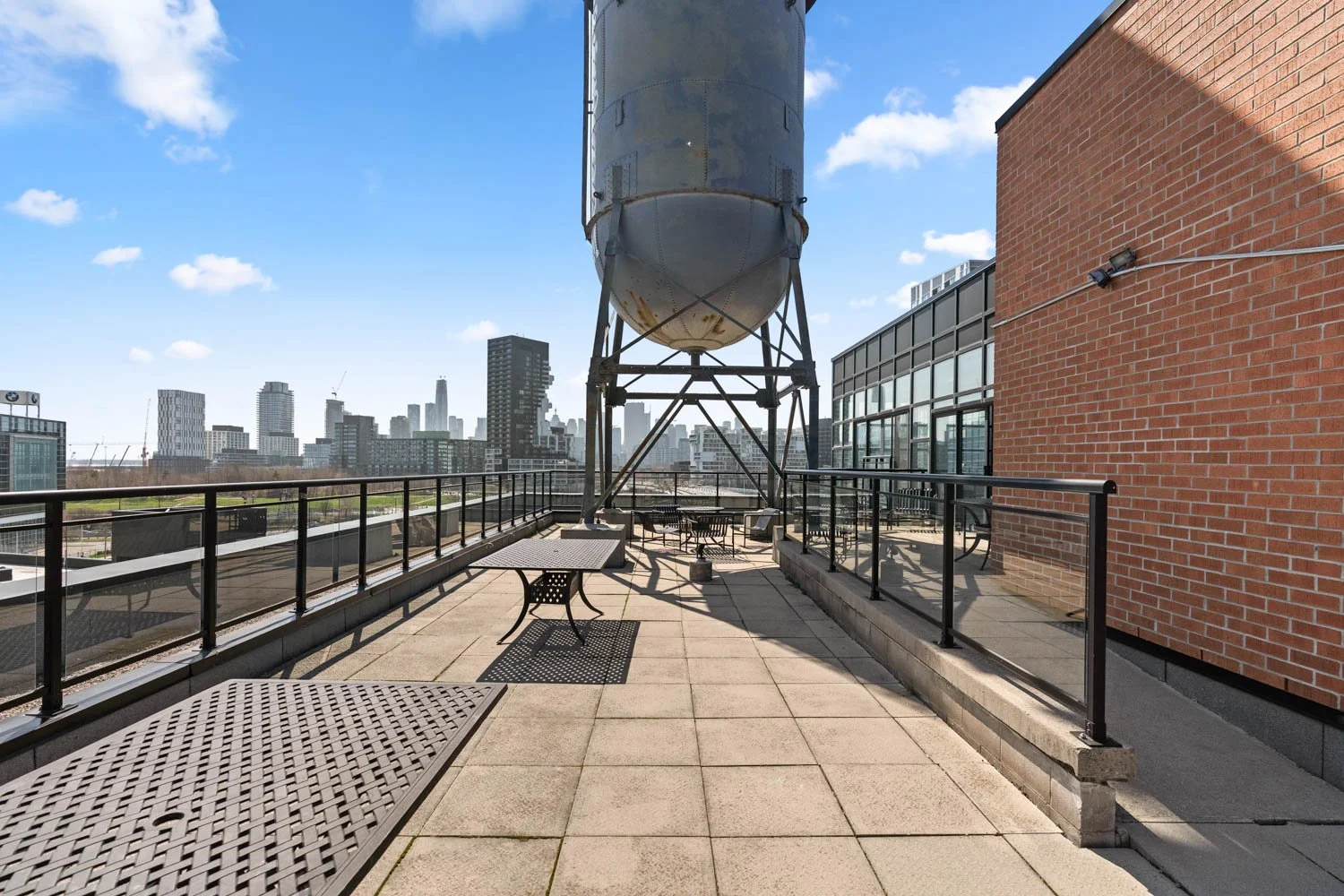 68 Broadview_028.jpg