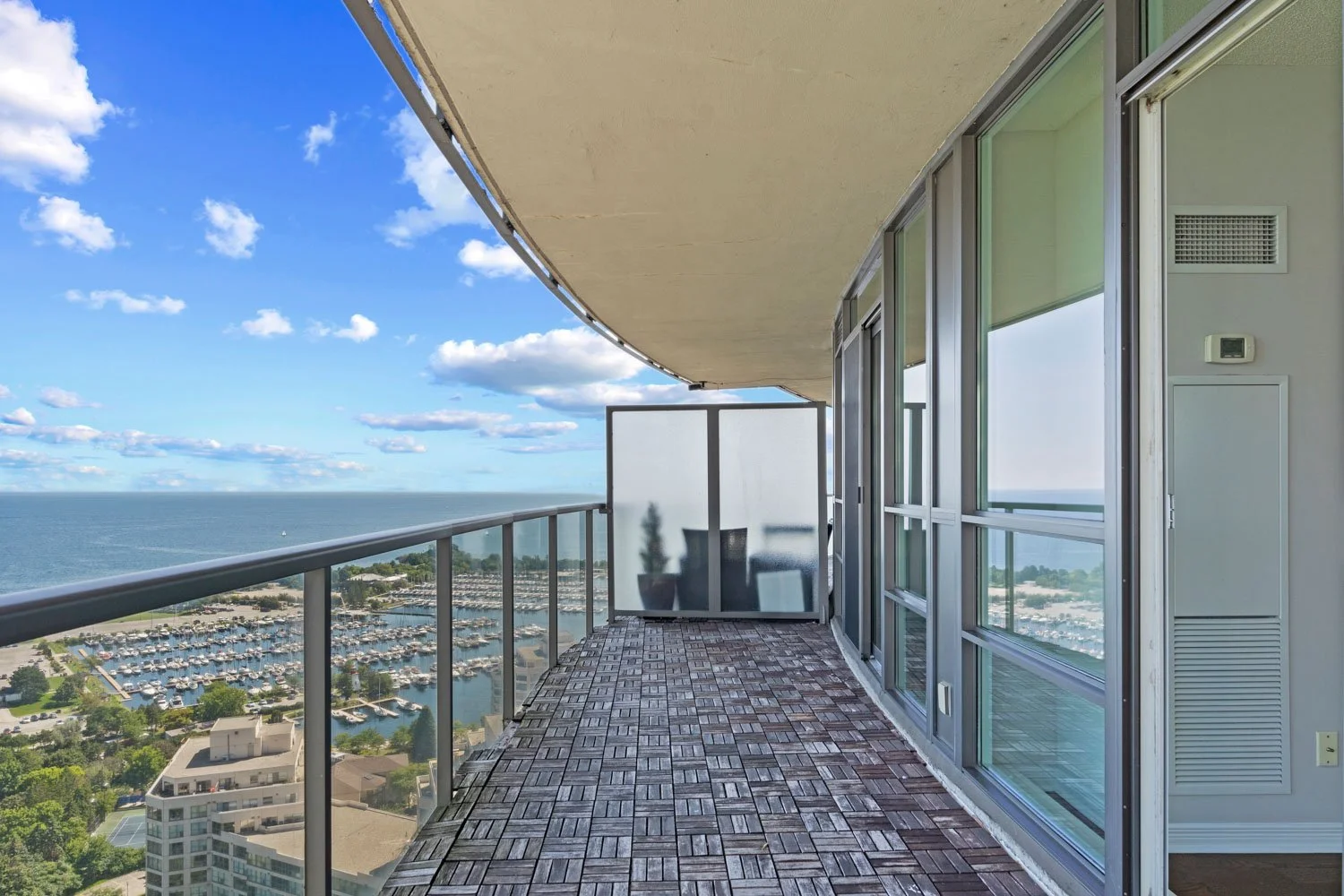 2240 Lakeshore #3006_049.jpg