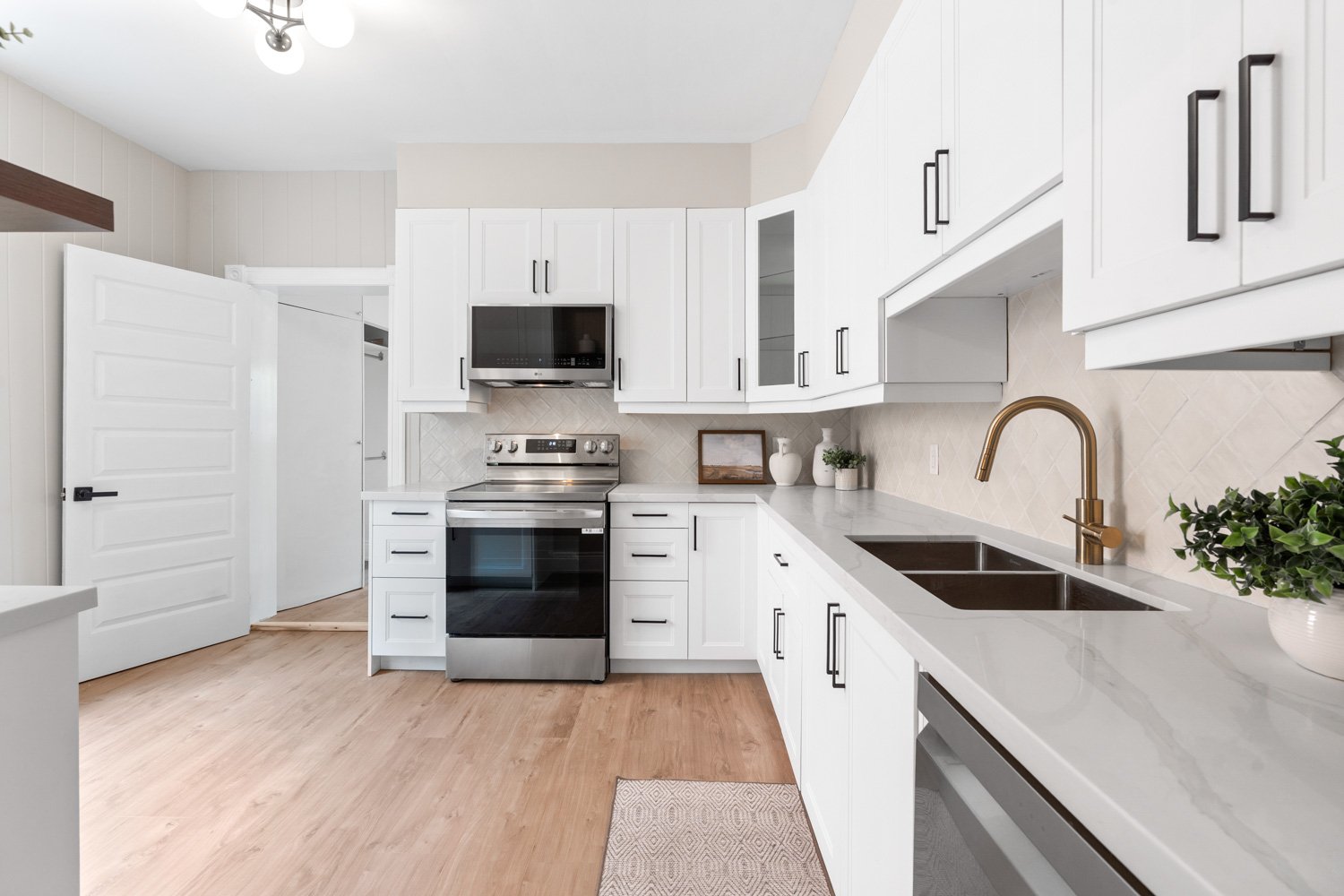 33 Lakeview_013.jpg