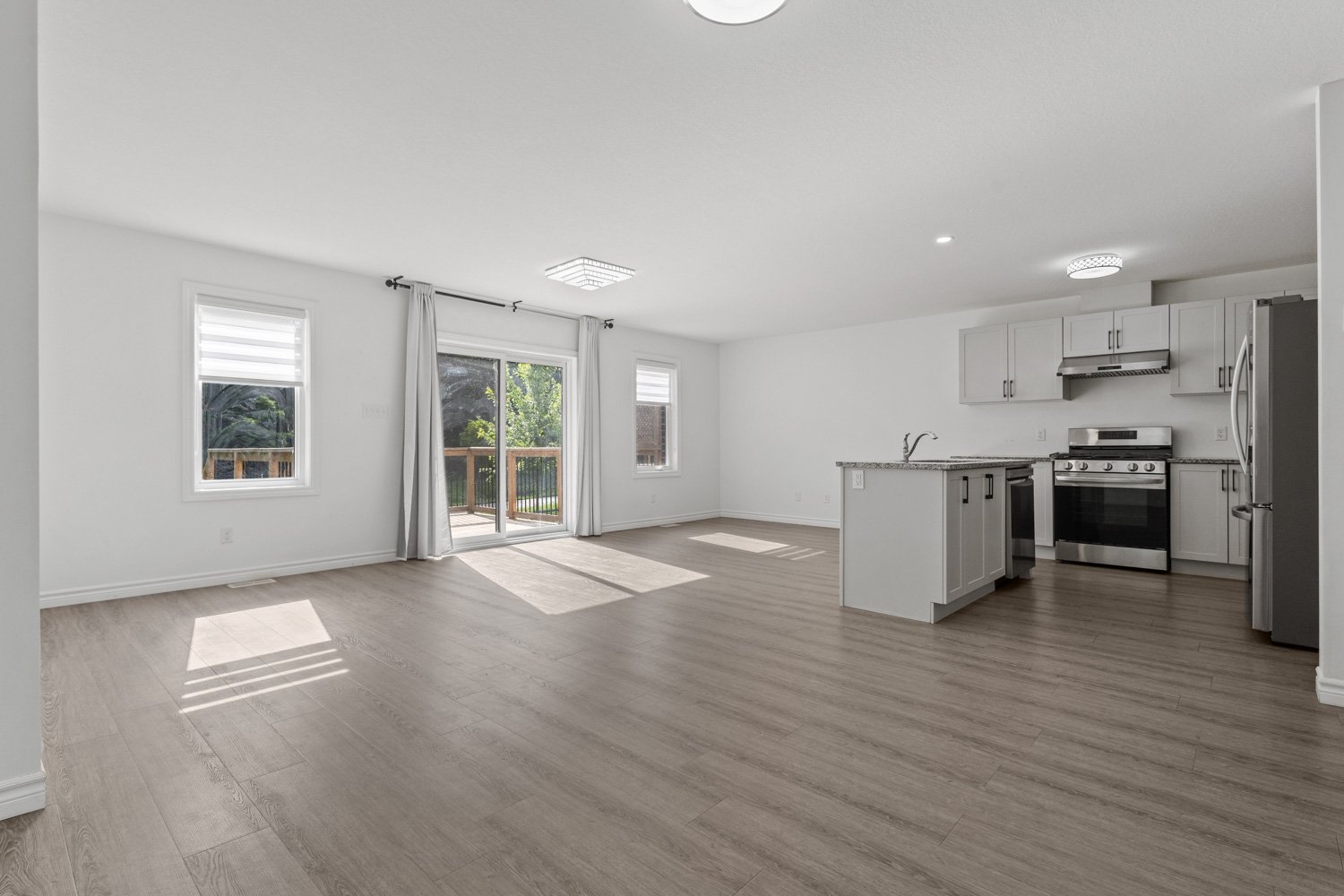 91 Woodedge circle_007.jpg
